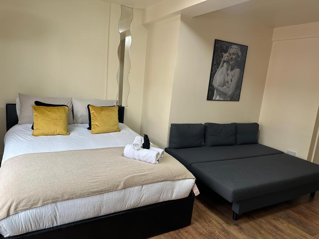 Ensuite Room Shoreditch Лондон Екстер'єр фото