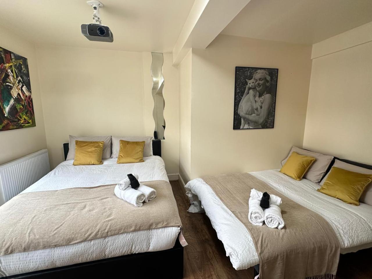 Ensuite Room Shoreditch Лондон Екстер'єр фото